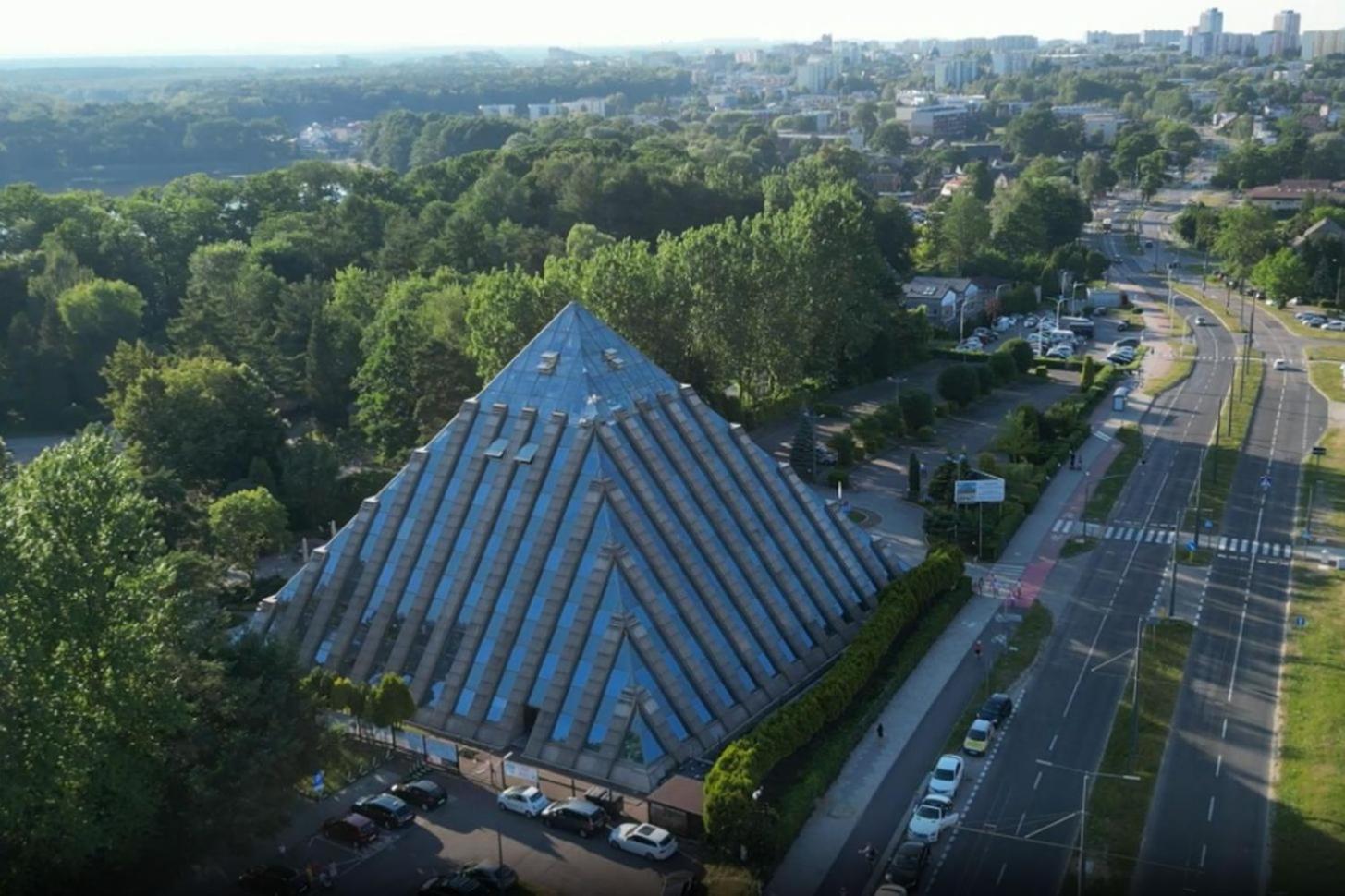 Piramida Park Hotel & Wellness Tychy Bagian luar foto