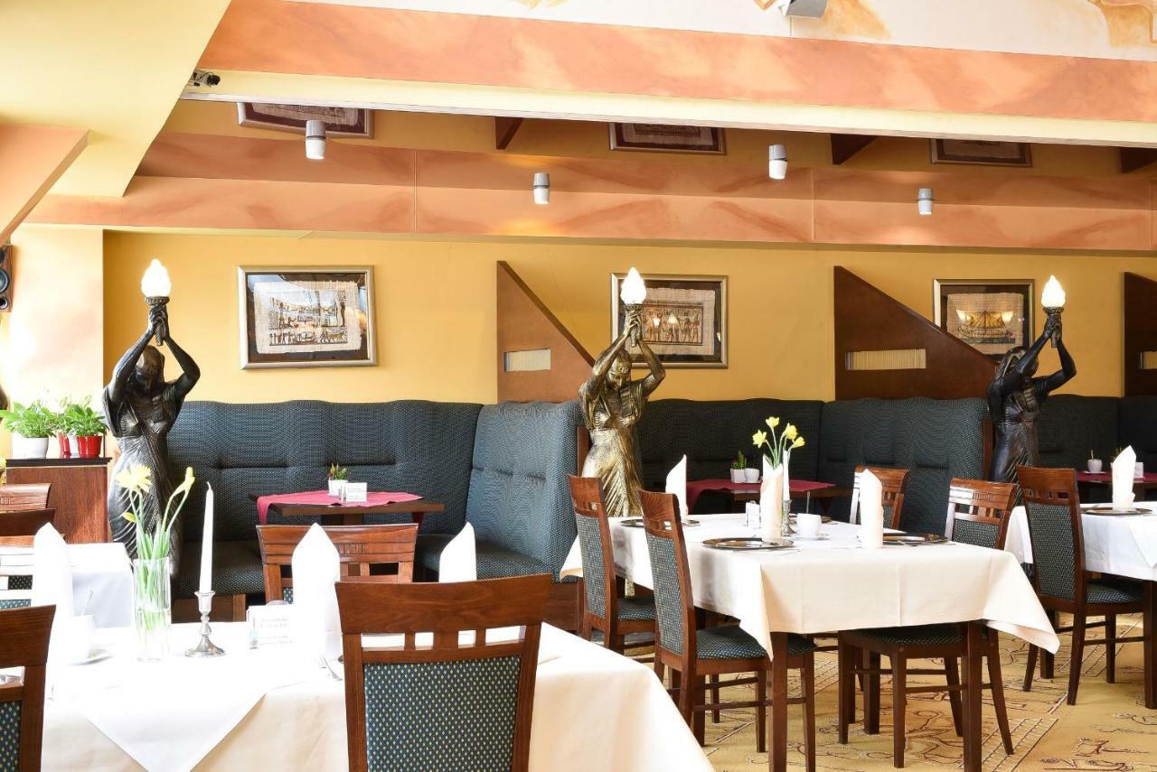 Piramida Park Hotel & Wellness Tychy Bagian luar foto