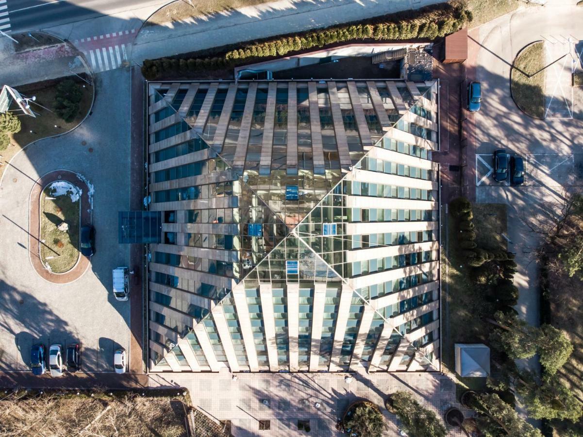 Piramida Park Hotel & Wellness Tychy Bagian luar foto