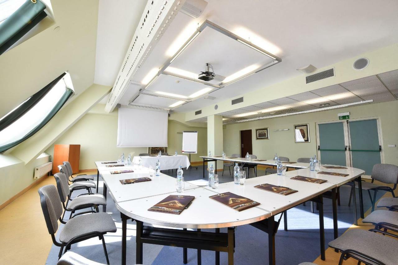Piramida Park Hotel & Wellness Tychy Bagian luar foto