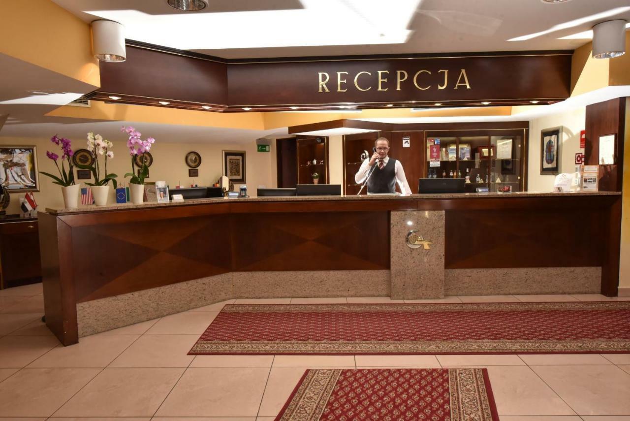 Piramida Park Hotel & Wellness Tychy Bagian luar foto