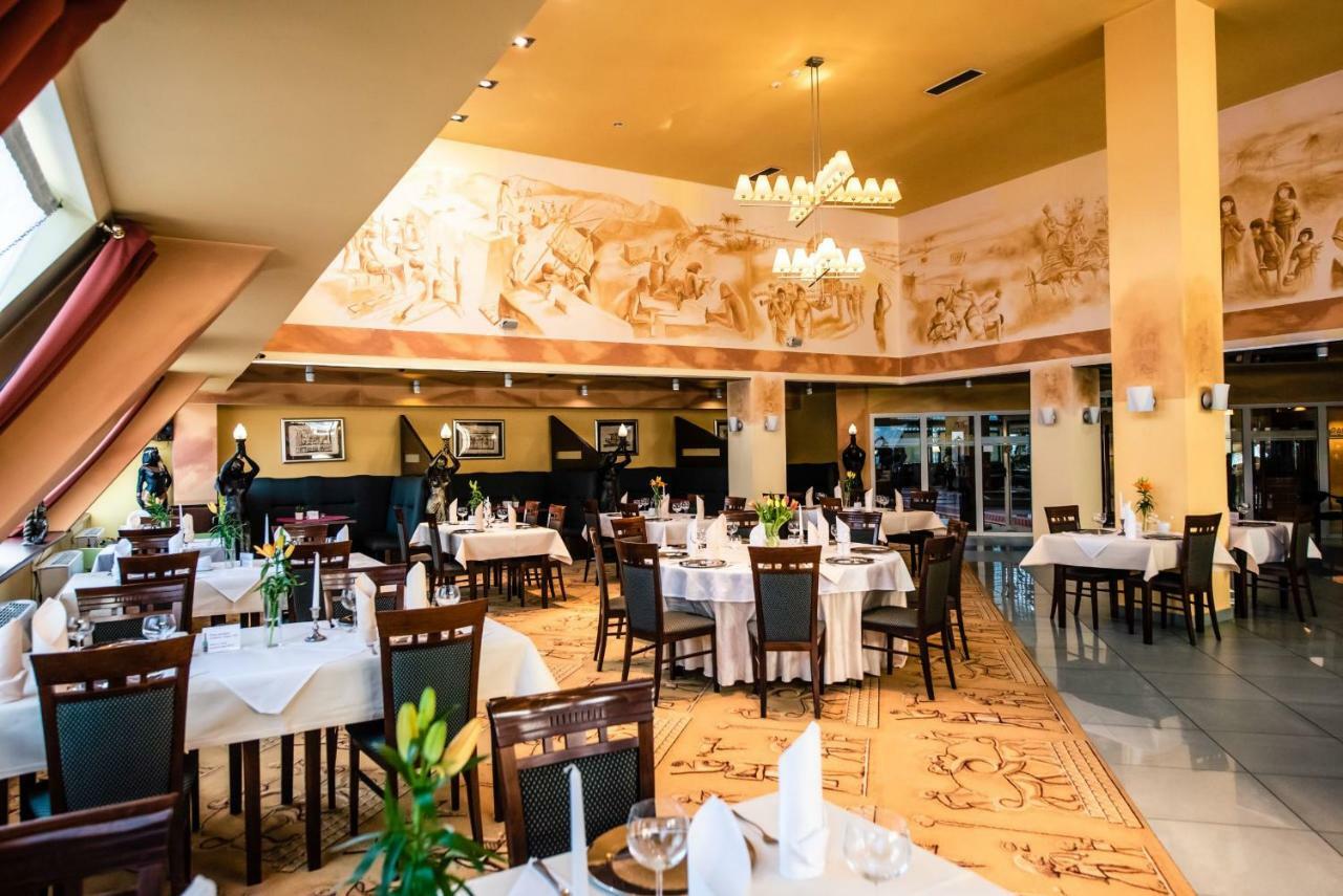Piramida Park Hotel & Wellness Tychy Bagian luar foto