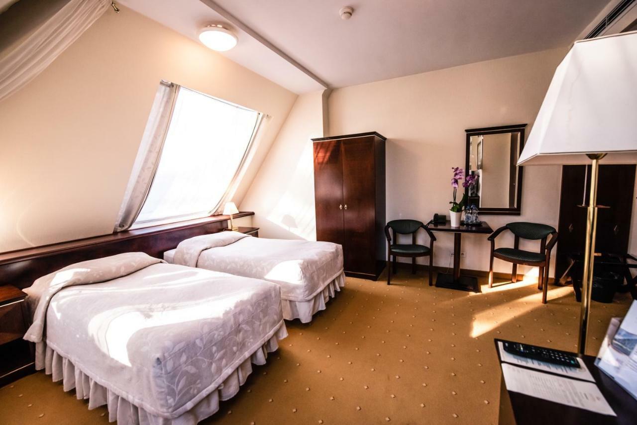 Piramida Park Hotel & Wellness Tychy Bagian luar foto