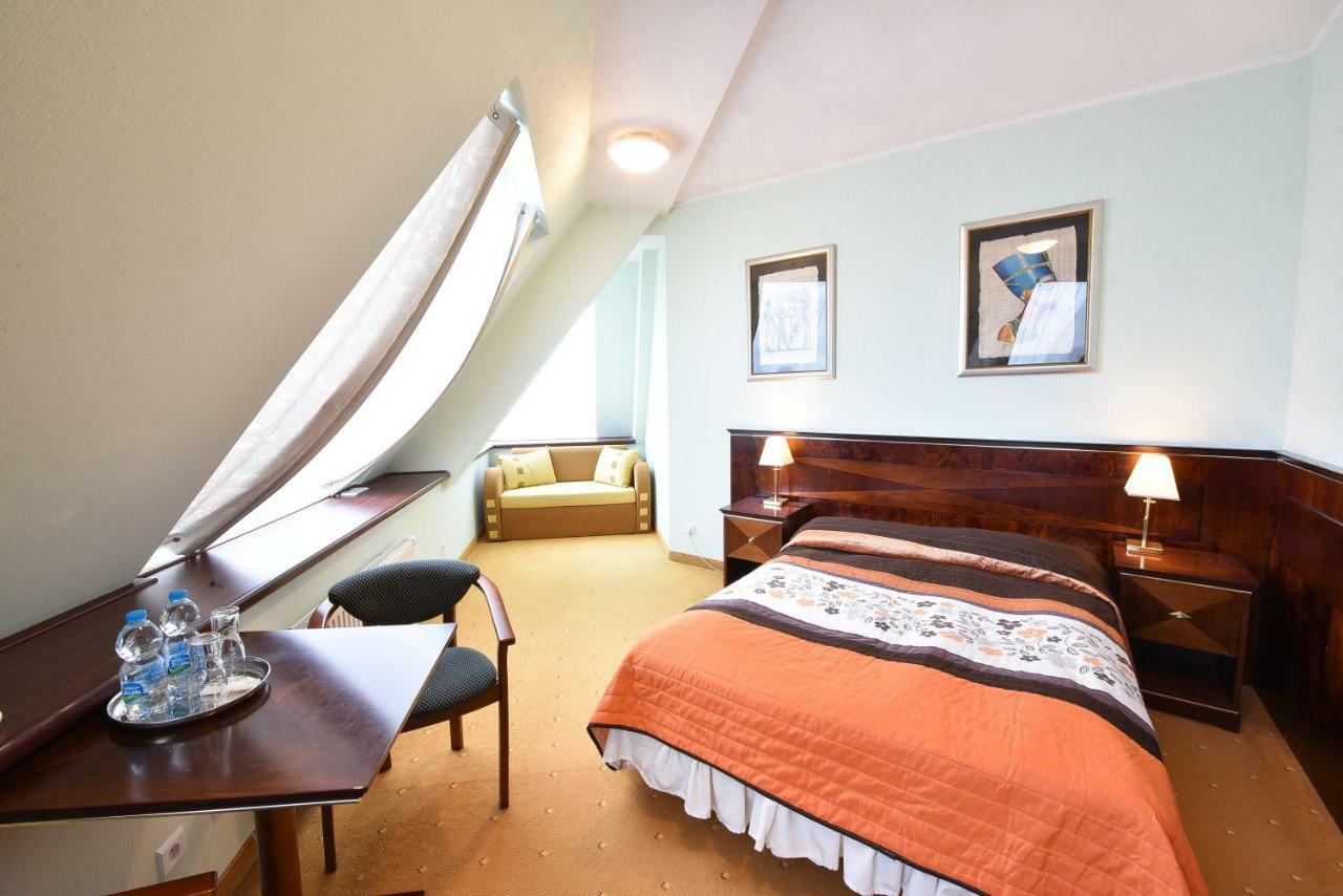 Piramida Park Hotel & Wellness Tychy Bagian luar foto